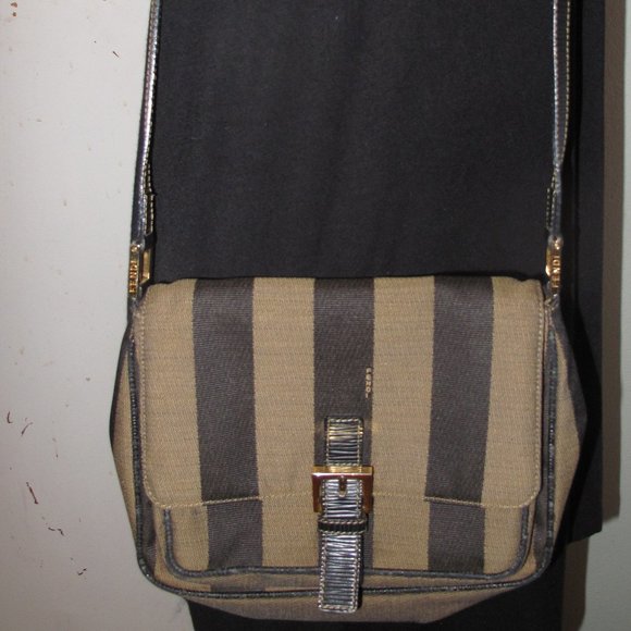 ❤️Authentic FENDI Pequin Flap Canvas Leather Shoulder CrossBody Bag Purse - Picture 3 of 14